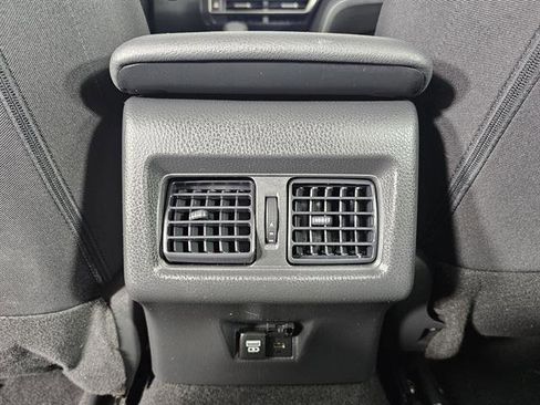 Used 2025 Toyota Camry LE image 39