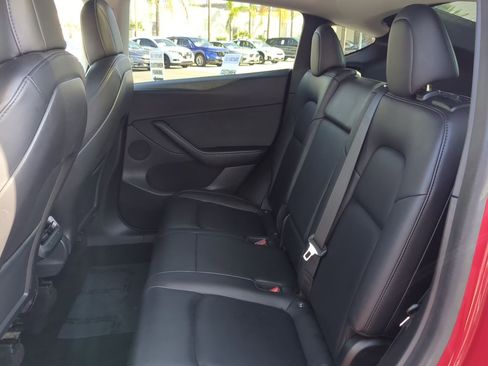 Used 2021 Tesla Model Y Long Range image 29