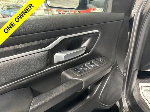 Used 2022 RAM 1500 Big Horn w/ Night Edition AWD/4WD image 12