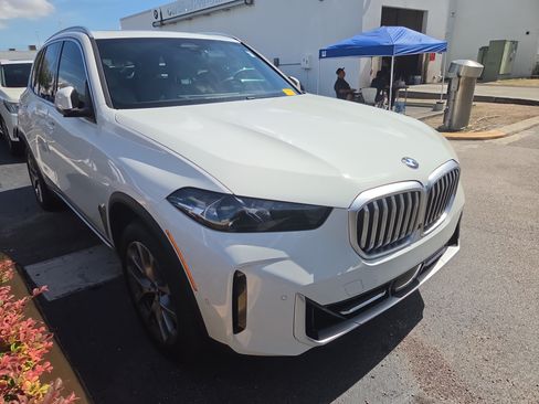 Used 2024 BMW X5 sDrive40i w/ Parking Assistance Package RWD image 1