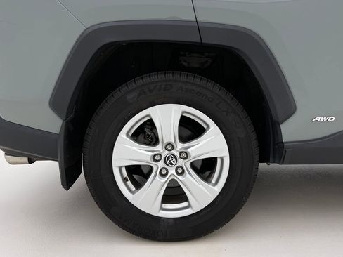 Used 2021 Toyota RAV4 XLE image 33