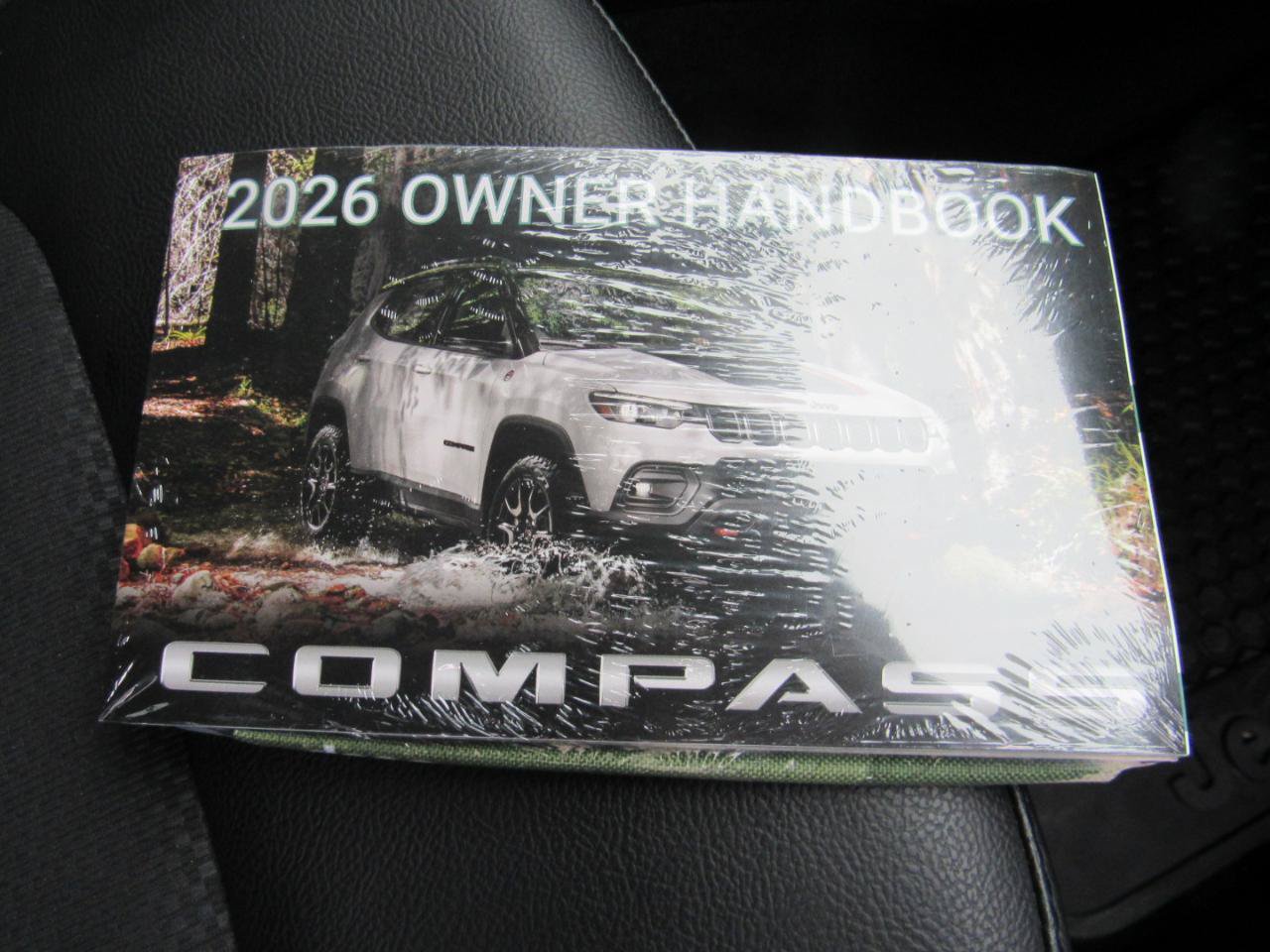 Used 2026 Jeep Compass Trailhawk AWD/4WD image 34