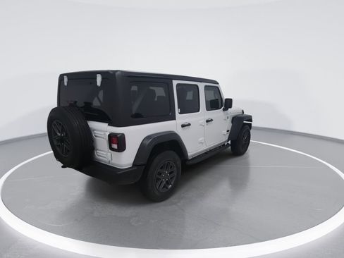 Used 2024 Jeep Wrangler Unlimited Sport AWD/4WD image 9