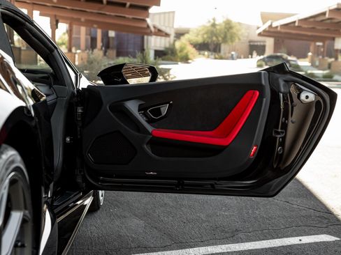 Used 2023 Lamborghini Huracan EVO image 22