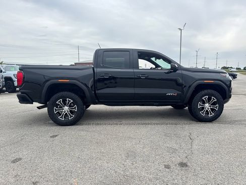 Used 2024 GMC Canyon AT4 w/ AT4 Premium Package AWD/4WD image 7