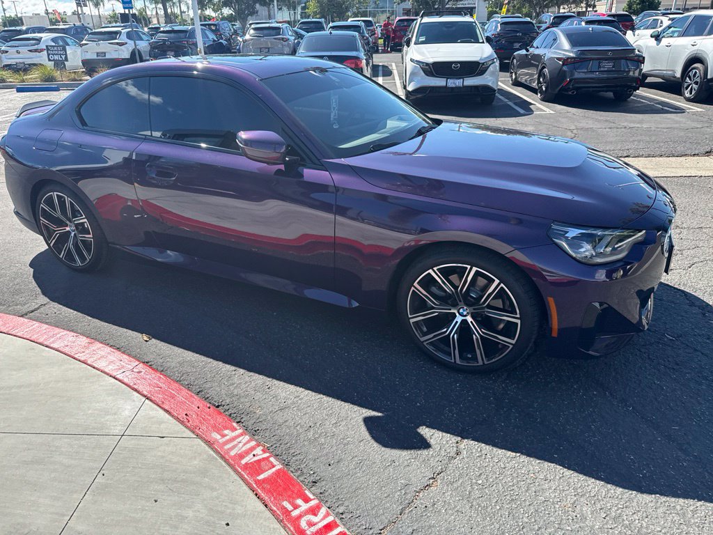 Used 2024 BMW 230i Coupe w/ Premium Package RWD image 17