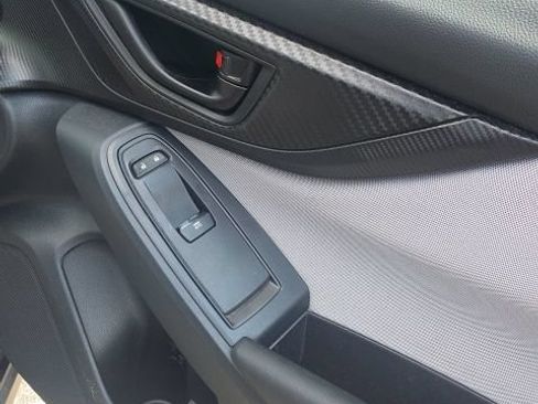 Used 2018 Subaru Crosstrek 2.0i Premium AWD/4WD image 35