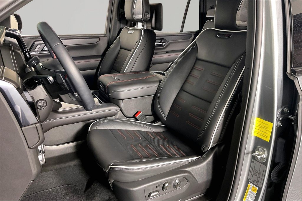 Used 2025 GMC Yukon AT4 Ultimate w/ LPO, Floor Liner Package AWD/4WD image 17