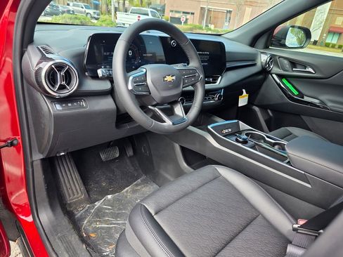 New 2026 Chevrolet Equinox LT w/ Convenience Package II image 8