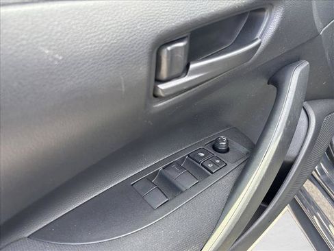 Certified 2025 Toyota Corolla LE FWD image 11