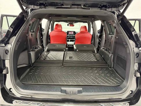 Used 2022 Toyota Highlander XSE image 30
