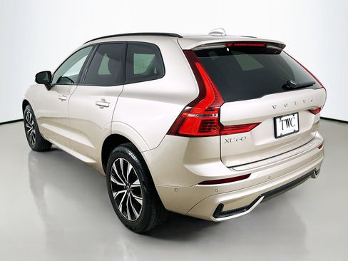 Used 2024 Volvo XC60 B5 Plus w/ Protection Package Premier AWD/4WD image 7
