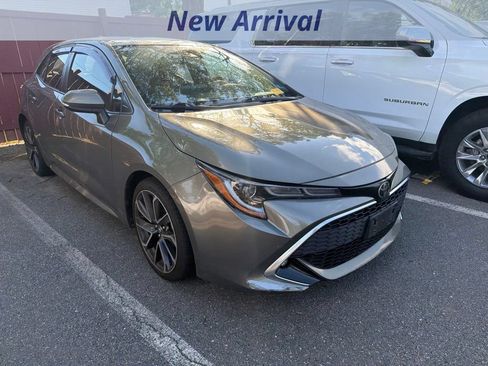 Used 2019 Toyota Corolla XSE FWD image 2