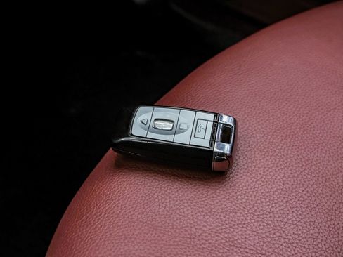 Used 2014 Rolls-Royce Ghost image 84