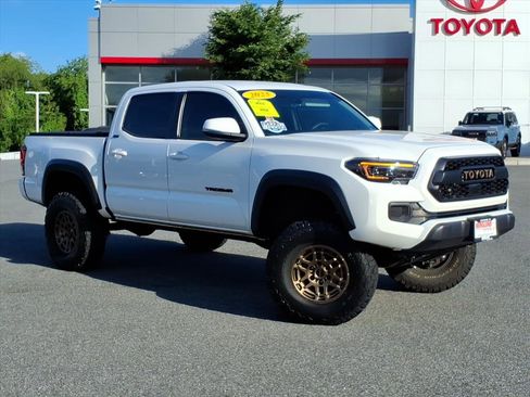 Used 2023 Toyota Tacoma 4x4 Double Cab w/ Trail Edition image 2