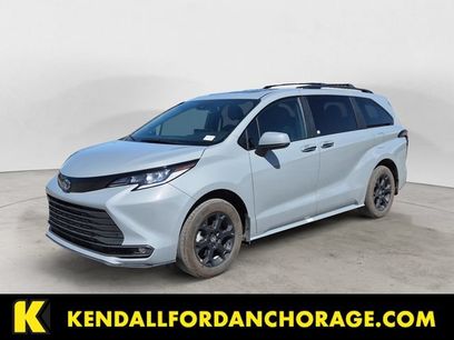 Used 2025 Toyota Sienna XLE Woodland Edition