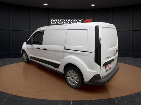 Used 2017 Ford Transit Connect XLT FWD image 3