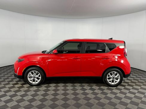 Used 2025 Kia Soul S FWD image 7