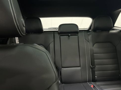 New 2025 Volkswagen Atlas Cross Sport SEL image 38