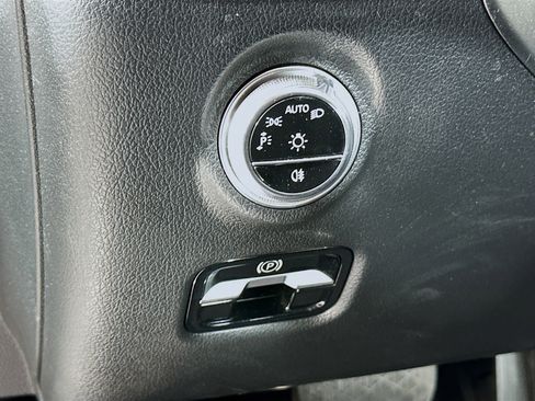 Used 2024 Mercedes-Benz C 300 Sedan image 17