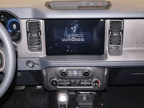 New 2026 Ford Bronco 4-Door image 20