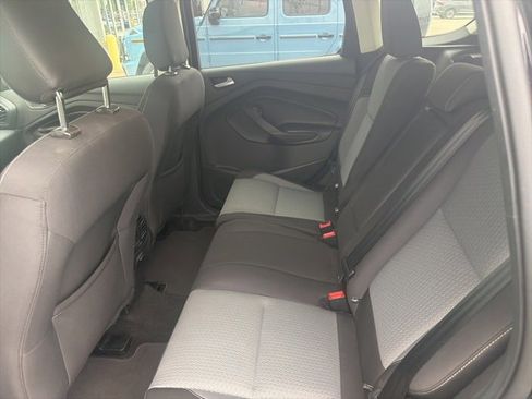 Used 2019 Ford Escape SE image 8