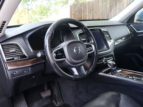 Used 2017 Volvo XC90 T6 Momentum w/ Vision Package AWD/4WD image 15