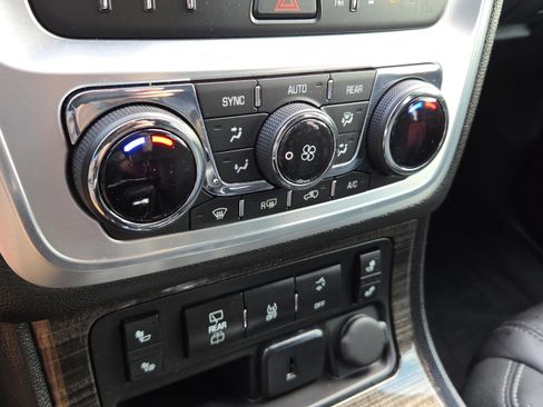 Used 2017 GMC Acadia Limited SLT image 24