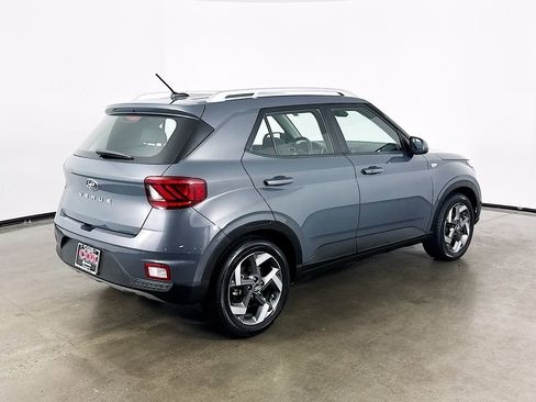 Used 2024 Hyundai Venue SEL image 5