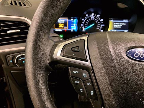 Used 2020 Ford Edge SEL w/ Convenience Package AWD/4WD image 17