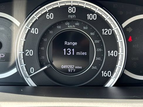 Used 2017 Honda Accord Touring image 21