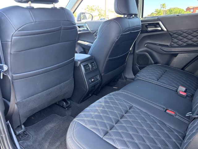 Used 2024 Mitsubishi Outlander SEL FWD image 17