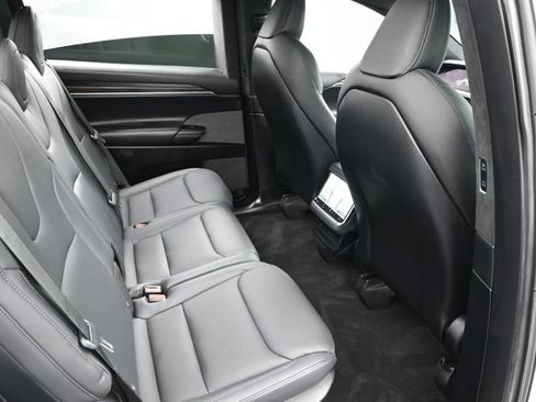 Used 2023 Tesla Model X AWD/4WD image 30