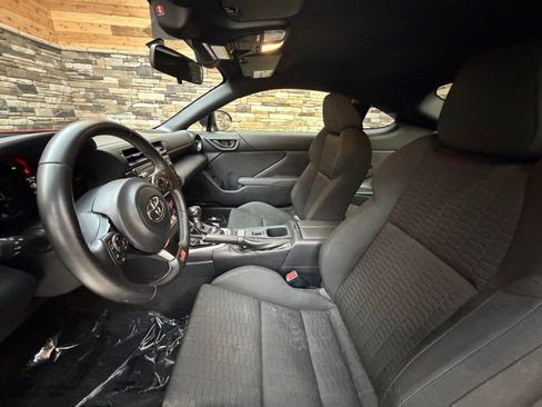 Used 2022 Toyota GR86 image 10