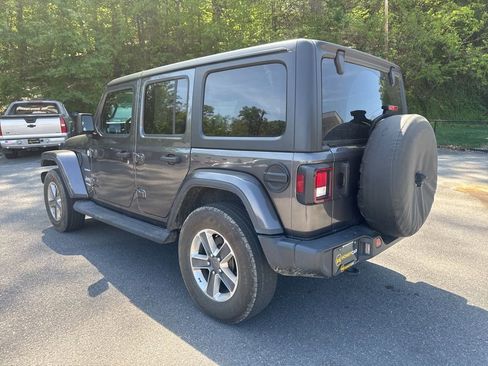 Used 2021 Jeep Wrangler Unlimited Sahara image 6