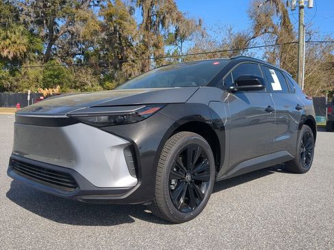 New 2025 Toyota bZ4X AWD image 17