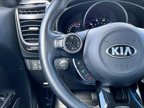 Used 2016 Kia Soul + w/ Audio Package FWD image 10