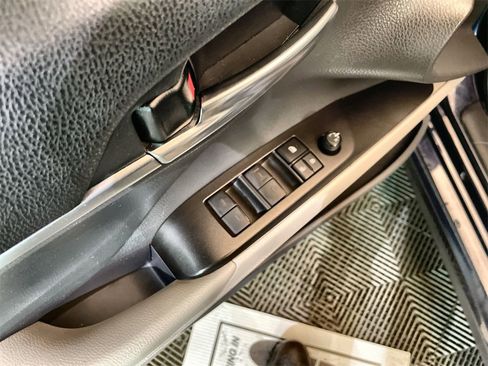 Used 2021 Toyota Camry SE w/ Cold Weather Package image 20