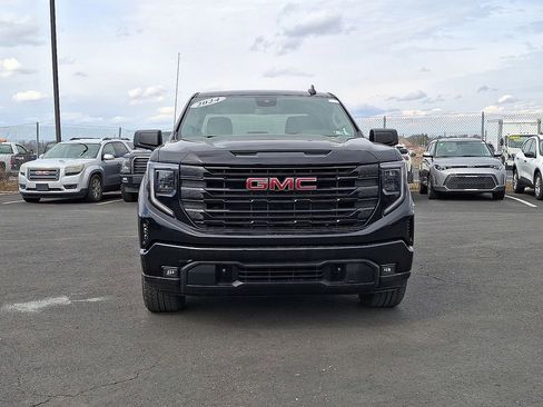 Used 2024 GMC Sierra 1500 Elevation image 2