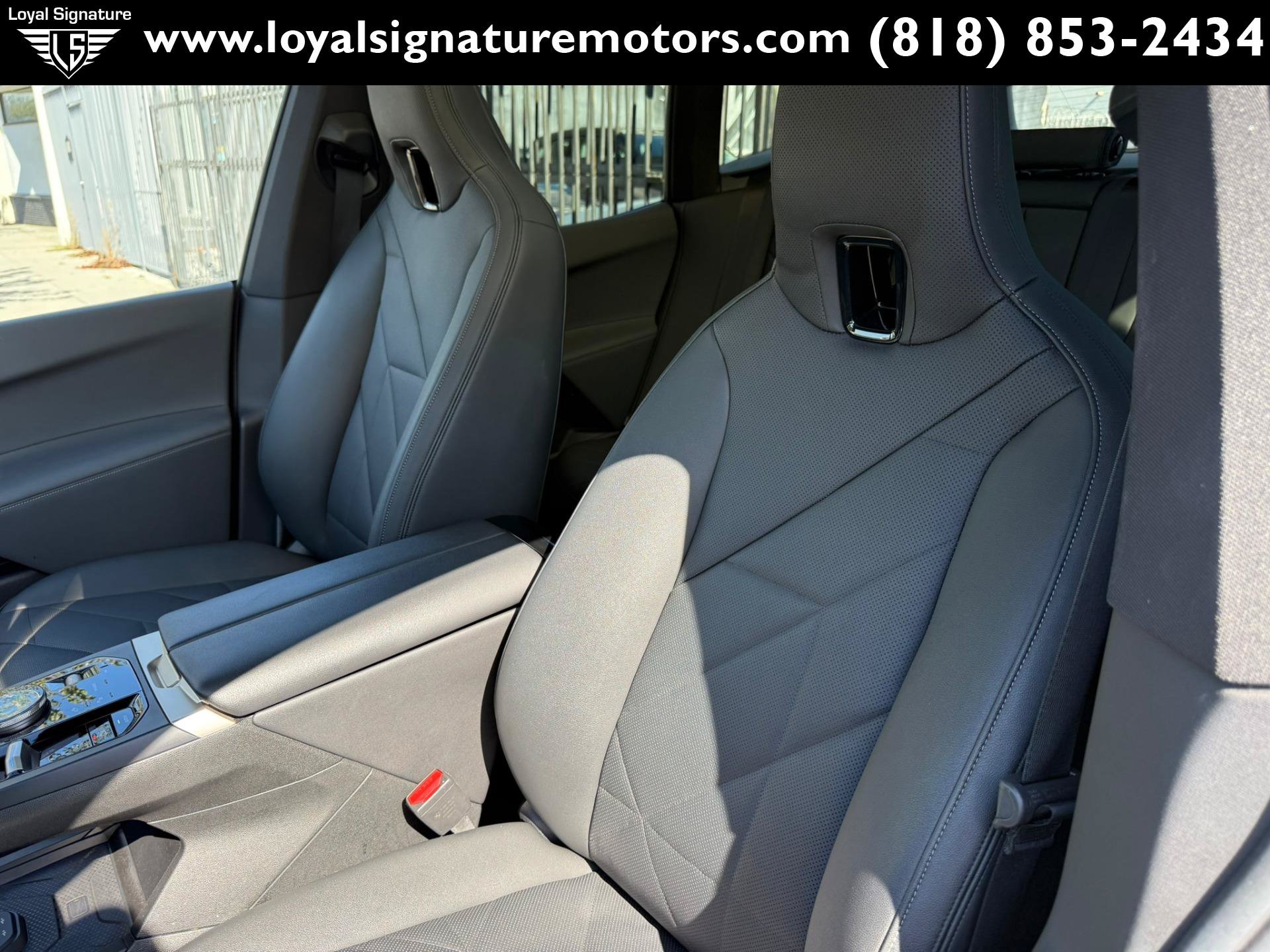 Used 2024 BMW iX xDrive50 w/ Sport Package AWD/4WD image 21