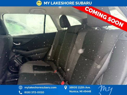 Used 2024 Subaru Outback Premium image 11