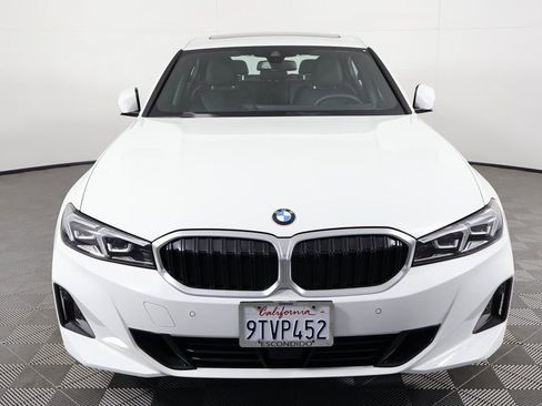 Used 2025 BMW 330i Sedan w/ Convenience Package RWD image 2