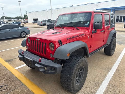 Used 2015 Jeep Wrangler Unlimited Rubicon AWD/4WD image 3