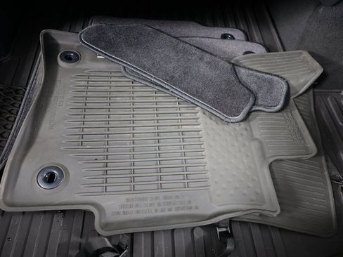 Used 2018 Lexus LC 500 500 w/ Performance Package image 45