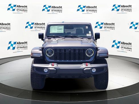 New 2026 Jeep Gladiator Rubicon w/ Safety Group AWD/4WD image 8