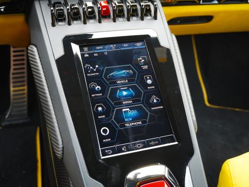 Used 2020 Lamborghini Huracan EVO AWD/4WD image 21