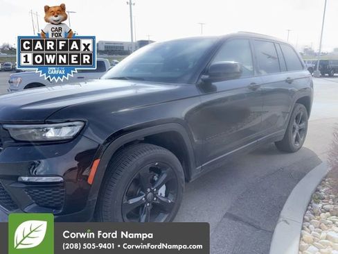 Used 2025 Jeep Grand Cherokee Limited w/ Black Appearance Package AWD/4WD image 2