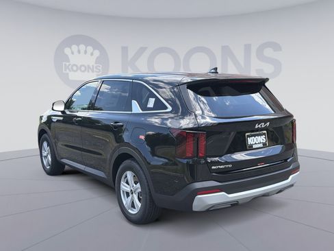 New 2026 Kia Sorento LX FWD image 4
