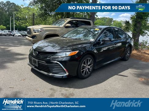 Used 2023 Toyota Camry XLE w/ Cold Weather Package image 1