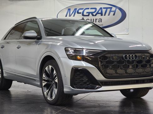 Used 2025 Audi Q8 Prestige AWD/4WD image 2